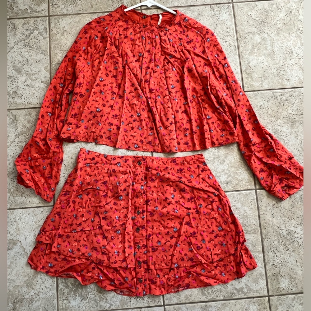 Free People Adorable Matching Set Floral with Button Detail & Open Back- Medium